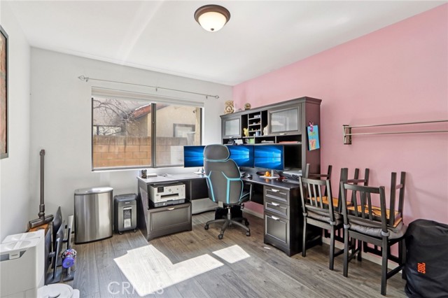 Detail Gallery Image 14 of 25 For 7815 Vassar, Canoga Park,  CA 91304 - 4 Beds | 2 Baths