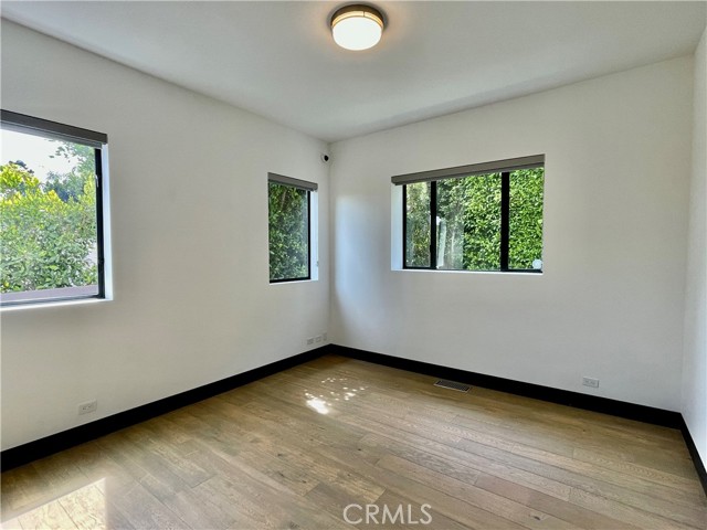 Detail Gallery Image 14 of 42 For 1319 Sunset Plaza Dr, Los Angeles,  CA 90069 - 4 Beds | 4/1 Baths