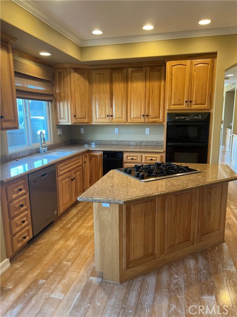 Detail Gallery Image 9 of 47 For 121 21st, Huntington Beach,  CA 92648 - 3 Beds | 4/1 Baths