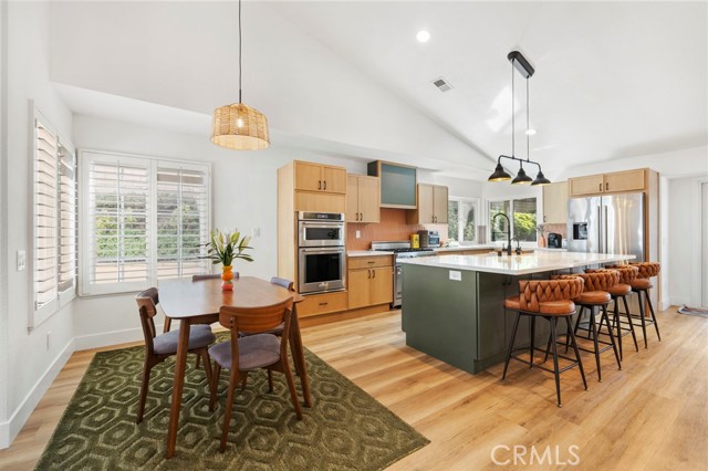 2304 Trickling Creek Drive, La Verne CA: https://media.crmls.org/medias/e1d36e7c-cf84-4d32-a5d3-0a49f9fb5227.jpg