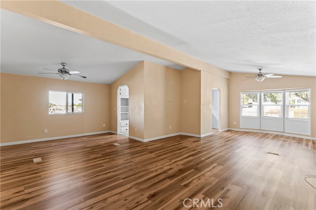 Detail Gallery Image 5 of 20 For 24761 Wendell Dr, Hemet,  CA 92544 - 2 Beds | 2 Baths