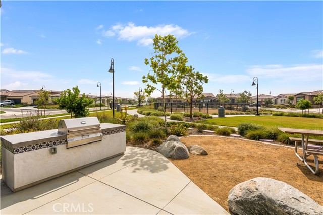 4071 E Amigos Privado, Ontario CA: https://media.crmls.org/medias/e1d3ed6c-8d87-4c75-928b-4157723af7e6.jpg