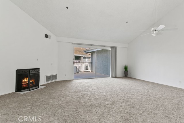 Detail Gallery Image 5 of 32 For 10371 Garden Grove Boulevard #20,  Garden Grove,  CA 92843 - 3 Beds | 3 Baths