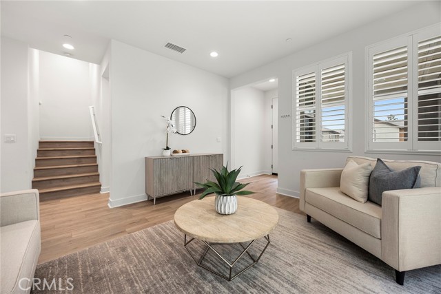 Detail Gallery Image 5 of 30 For 121 Biome, Irvine,  CA 92618 - 4 Beds | 3/1 Baths