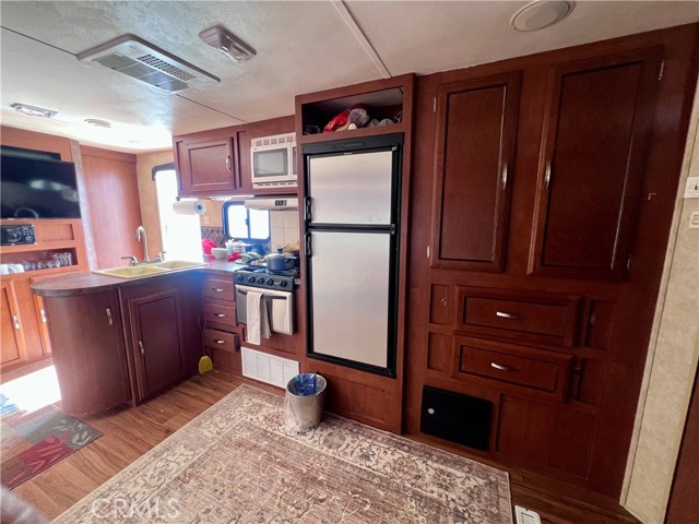 Detail Gallery Image 11 of 52 For 171 Ste Vic Avenue Q2, Palmdale,  CA 93591 - – Beds | – Baths