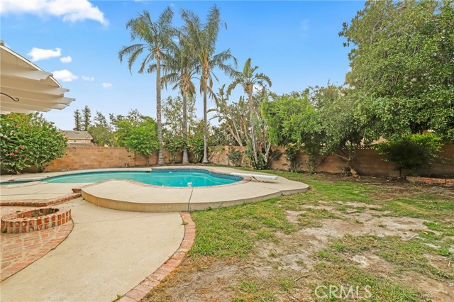 Detail Gallery Image 35 of 43 For 11001 Limerick Ave, Chatsworth,  CA 91311 - 4 Beds | 2/1 Baths