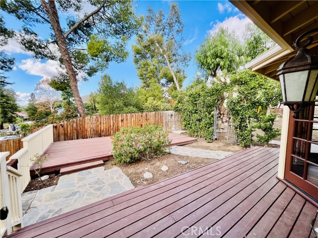 Detail Gallery Image 37 of 41 For 28414 Foothill Dr, Agoura Hills,  CA 91301 - 2 Beds | 2 Baths