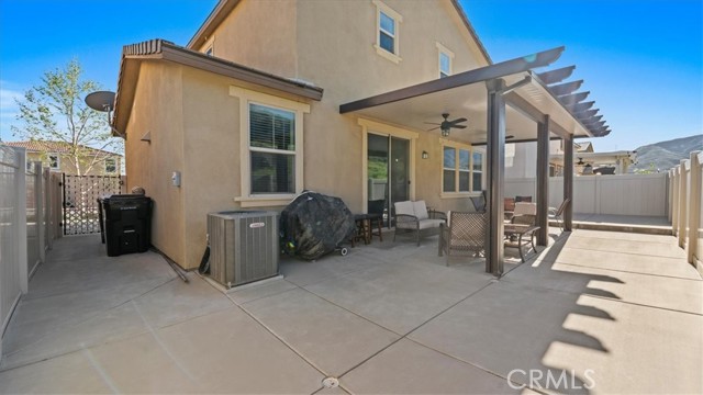 Detail Gallery Image 29 of 40 For 17114 Gray Pine Pl, San Bernardino,  CA 92407 - 3 Beds | 2/1 Baths
