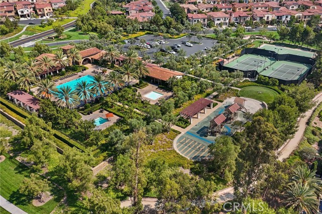 2 Lowland, Irvine CA: https://media.crmls.org/medias/e1d76709-d29c-4719-9c0e-e73eb1e5e978.jpg
