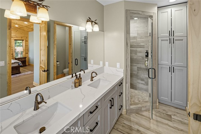 1658 Tuolumne Road, Big Bear City CA: https://media.crmls.org/medias/e1d92328-3d98-4025-8423-c7c4bc55dbda.jpg