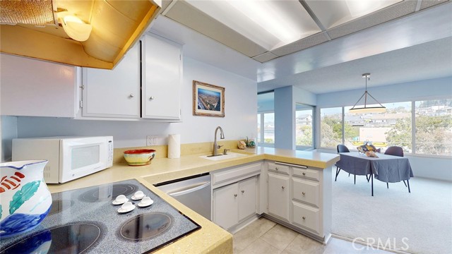 649 Paseo De La Playa, Redondo Beach CA: https://media.crmls.org/medias/e1d9551a-6f9e-48fd-b5e9-fa304105a068.jpg