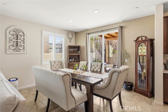 Detail Gallery Image 14 of 51 For 3826 Bur Oak, San Bernardino,  CA 92407 - 4 Beds | 3 Baths