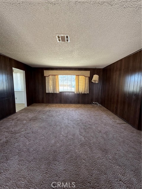 72400 El Paseo Drive, 29 Palms CA: https://media.crmls.org/medias/e1d9ab45-6304-4eed-a08a-08e01d07741d.jpg