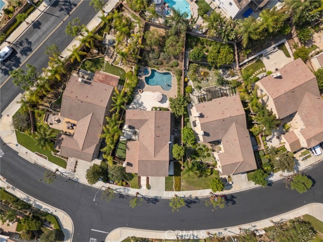 5161 Morning Glory Court, Chino Hills CA: https://media.crmls.org/medias/e1dbad30-7f4f-41ff-9e1f-96098cae0210.jpg