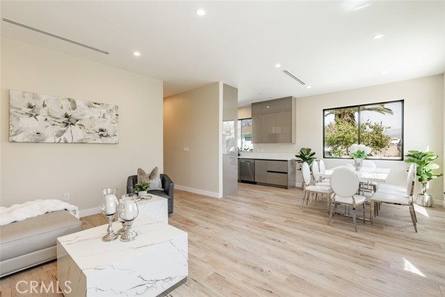 5805 Bucknell Avenue, Valley Village CA: https://media.crmls.org/medias/e1dc048c-bc6d-402a-9c47-8a2ab8e56fd9.jpg