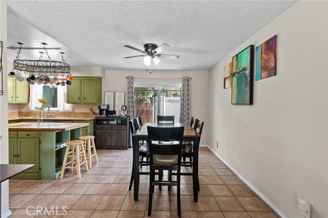 19853 Drasin Drive, Canyon Country CA: https://media.crmls.org/medias/e1dc531e-a9bc-42ab-b853-8a23f57abb8c.jpg