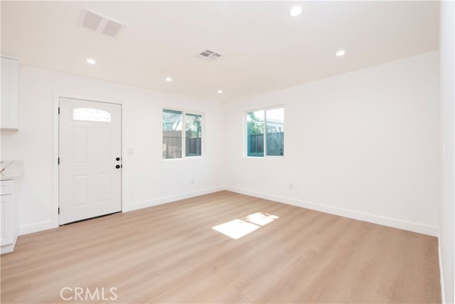 Detail Gallery Image 15 of 18 For 5739 S St Andrews, Los Angeles,  CA 90062 - 2 Beds | 1 Baths