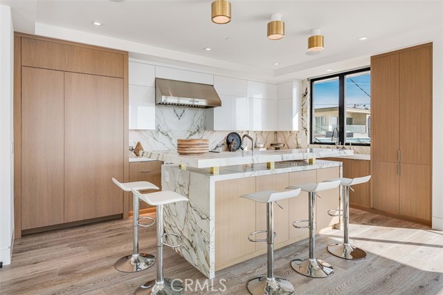 200 40th Street, Manhattan Beach, California 90266, 4 Bedrooms Bedrooms, ,4 BathroomsBathrooms,Residential,Sold,40th,SB22010624