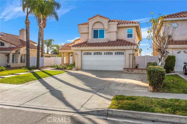 Detail Gallery Image 3 of 35 For 10464 Agate, Mentone,  CA 92359 - 3 Beds | 2/1 Baths