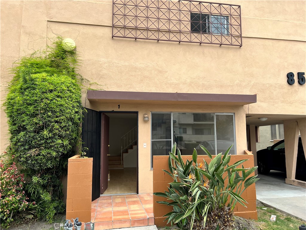 859 S Shenandoah Street #1