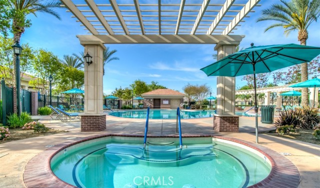 Detail Gallery Image 39 of 44 For 331 Hollyhill Dr, Bakersfield,  CA 93312 - 3 Beds | 2 Baths