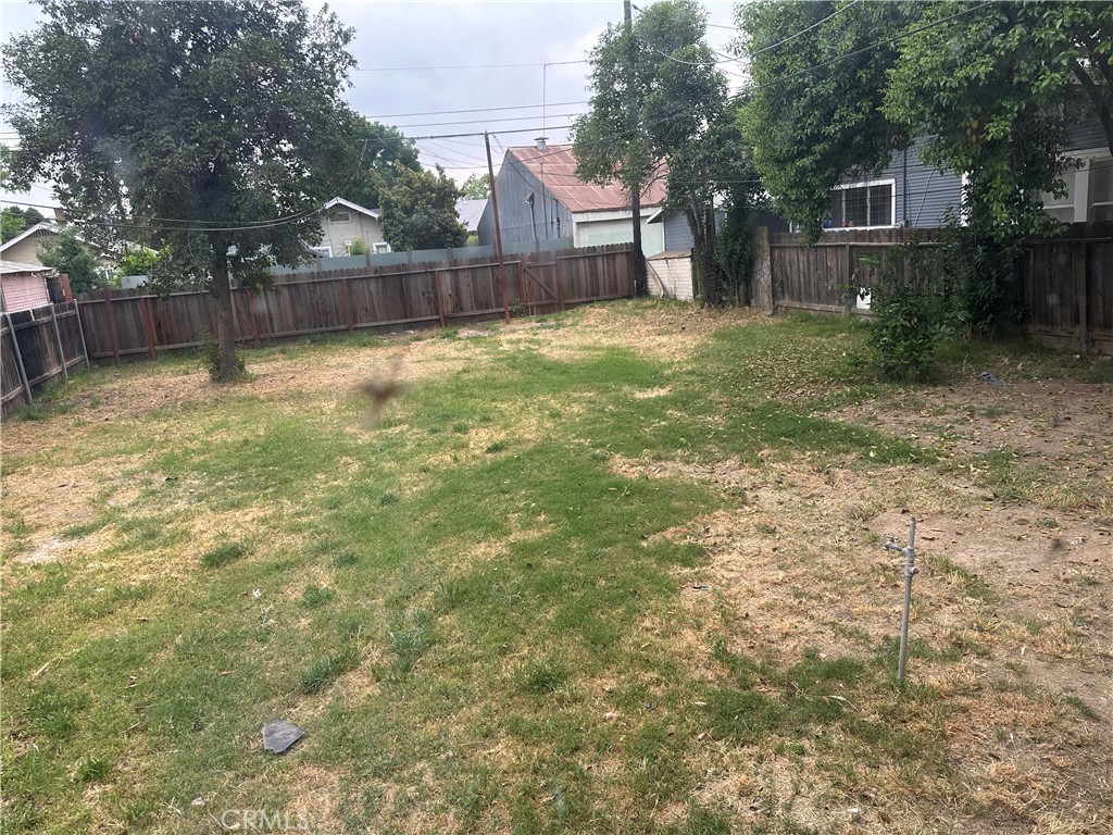 https://media.crmls.org/medias/e1dfe177-378d-4e72-a031-28a7ab7f9d0a.jpg?preset=X-Large