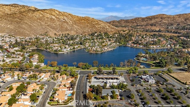 Detail Gallery Image 2 of 37 For 10401 via Apolina, Moreno Valley,  CA 92557 - 4 Beds | 2/1 Baths