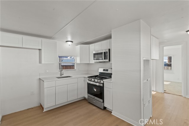 11420 Lee Avenue, Adelanto CA: https://media.crmls.org/medias/e1e10d09-60e9-4796-95c5-76f5e58945d4.jpg