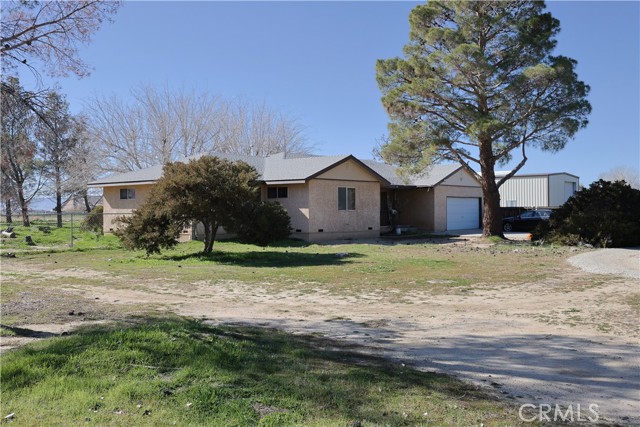 Detail Gallery Image 2 of 23 For 7540 W Avenue a, Lancaster,  CA 93536 - 3 Beds | 2 Baths