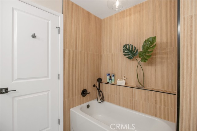 Detail Gallery Image 34 of 51 For 4600 via Dolce #206,  Marina Del Rey,  CA 90292 - 2 Beds | 2 Baths