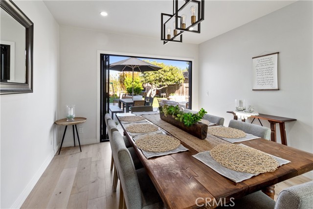 Detail Gallery Image 13 of 52 For 278 Virginia Pl, Costa Mesa,  CA 92627 - 4 Beds | 3 Baths