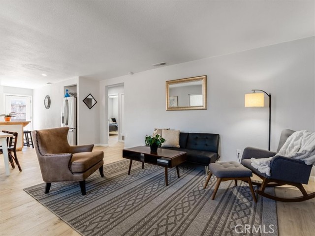 1851 Fearn Avenue, Los Osos CA: https://media.crmls.org/medias/e1e29ddc-3ded-4c44-8c4e-d77afd37b134.jpg