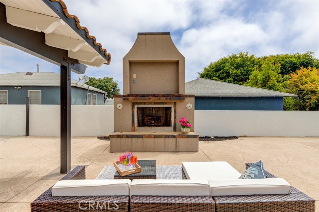 1832 11th Street, Manhattan Beach, California 90266, 5 Bedrooms Bedrooms, ,4 BathroomsBathrooms,Residential,Sold,11th,SB24031576