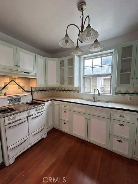 Detail Gallery Image 9 of 14 For 380 15th, San Pedro,  CA 90731 - 3 Beds | 1 Baths