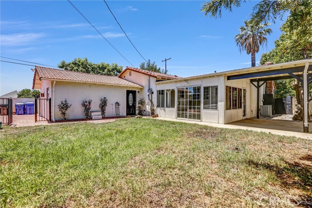 7836 Hanna Avenue, Canoga Park CA: https://media.crmls.org/medias/e1e3e849-d6a0-4583-a7e4-0de01b48dbf9.jpg
