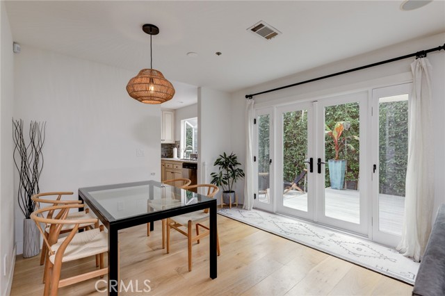 Detail Gallery Image 9 of 42 For 1924 Ruhland Ave #B,  Redondo Beach,  CA 90278 - 3 Beds | 2/1 Baths