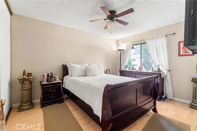 Detail Gallery Image 8 of 16 For 5950 Imperial Hwy Unit 35, South Gate,  CA 90280 - 3 Beds | 3 Baths