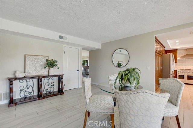 7022 Wheeler Avenue, La Verne CA: https://media.crmls.org/medias/e1e4d1bd-2cd3-4038-bfba-276952e97f8a.jpg
