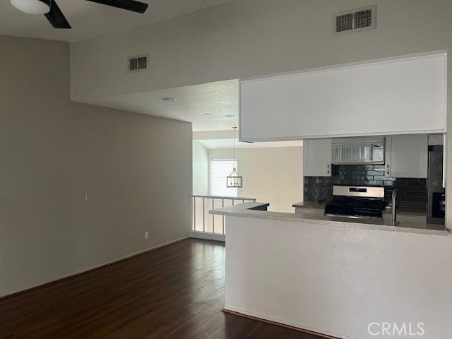 Detail Gallery Image 9 of 21 For 74606 Driftwood #4,  Palm Desert,  CA 92260 - 3 Beds | 2 Baths