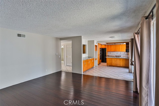 Detail Gallery Image 23 of 46 For 18440 Tamarind, Fountain Valley,  CA 92708 - 6 Beds | 4 Baths