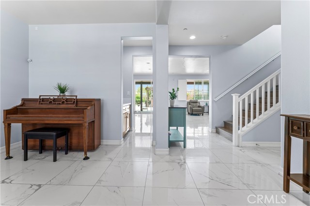 1600 Liv Court, Redlands CA: https://media.crmls.org/medias/e1e50af4-19d8-45e1-9a3e-8f190af30e3e.jpg