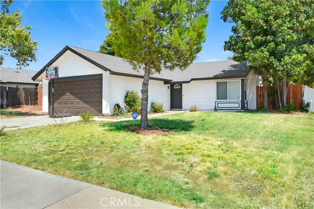 Detail Gallery Image 1 of 1 For 12056 Coachman Ln, Moreno Valley,  CA 92557 - 3 Beds | 2 Baths