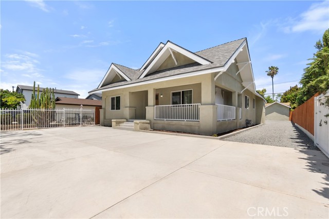 Detail Gallery Image 2 of 52 For 1251 Leighton Ave #1251,  Los Angeles,  CA 90037 - 5 Beds | 2 Baths