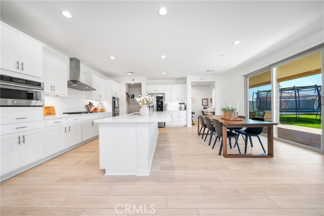 12829 Stags Leap Dr, Riverside CA: https://media.crmls.org/medias/e1e6dd2c-0f5a-4c6a-8229-57f401f4e685.jpg