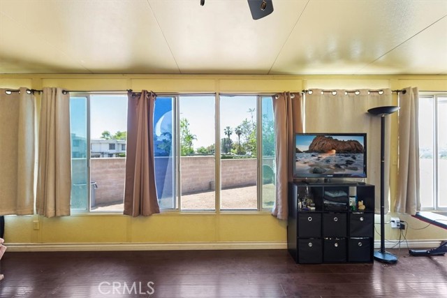 Detail Gallery Image 14 of 23 For 237 E 49th St, San Bernardino,  CA 92404 - 3 Beds | 2 Baths