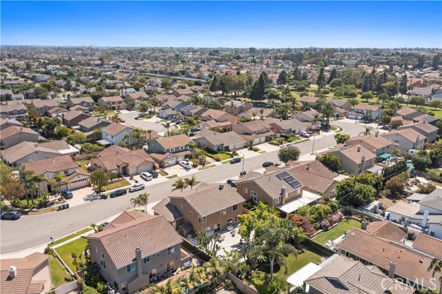 8787 Sunbird Avenue, Fountain Valley CA: https://media.crmls.org/medias/e1e70a46-36b2-487e-abf5-b21970db437f.jpg