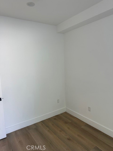 Detail Gallery Image 8 of 11 For 14247 Sylvan, Van Nuys,  CA 91401 - 1 Beds | 1 Baths