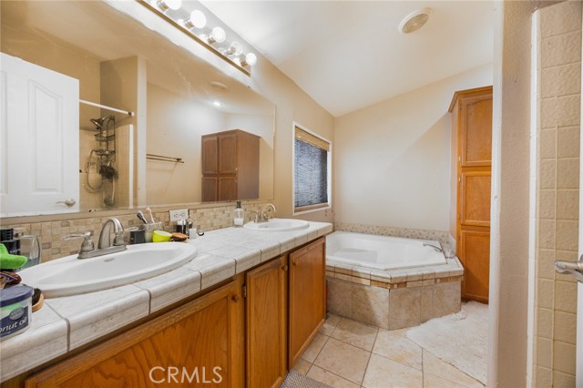 Detail Gallery Image 14 of 25 For 24090 Juniper Hills, Homeland,  CA 92548 - 4 Beds | 2 Baths