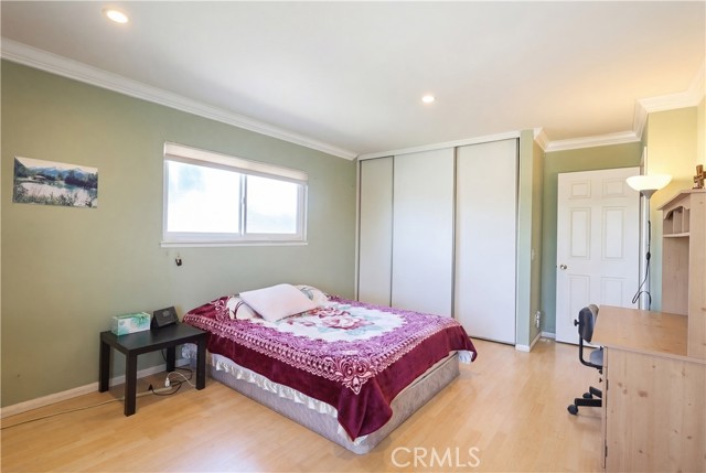 Detail Gallery Image 15 of 19 For 2525 S Manitoba, Santa Ana,  CA 92704 - 4 Beds | 2/1 Baths