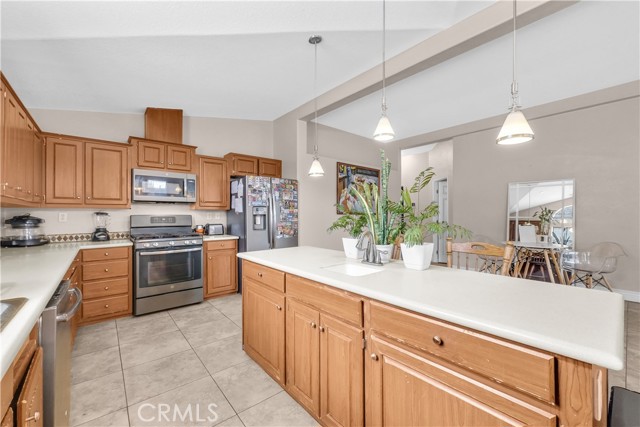 Detail Gallery Image 11 of 39 For 4901 Green River Rd #102,  Corona,  CA 92878 - 4 Beds | 2 Baths